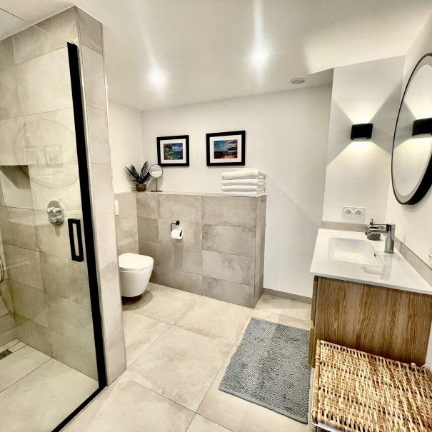 37 - bathroom master